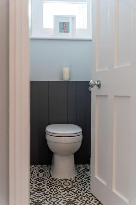 A Beautiful And Stylish 2 Bed Flat Close To Beach ボーンマス エクステリア 写真