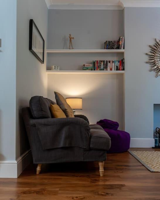 A Beautiful And Stylish 2 Bed Flat Close To Beach ボーンマス エクステリア 写真