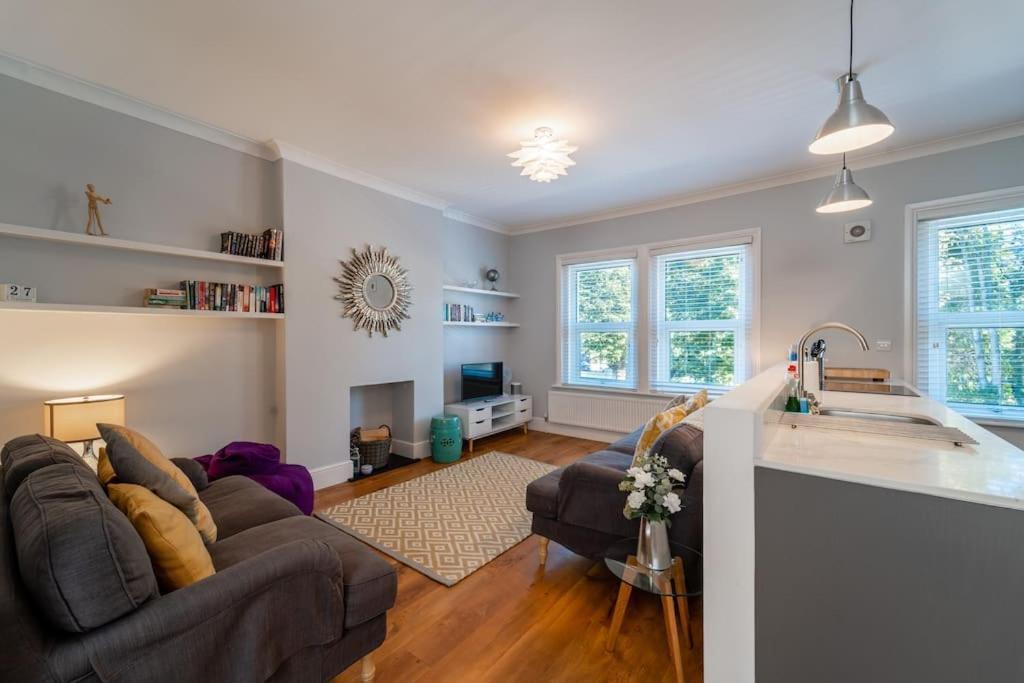 A Beautiful And Stylish 2 Bed Flat Close To Beach ボーンマス エクステリア 写真