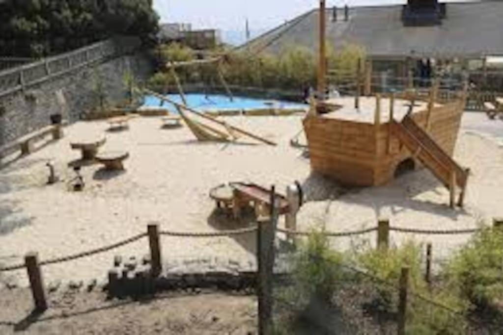 A Beautiful And Stylish 2 Bed Flat Close To Beach ボーンマス エクステリア 写真
